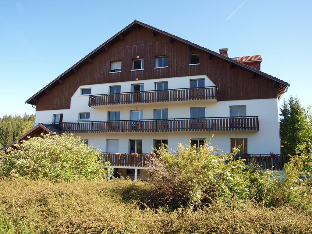 La Roche du Trésor Village Vacances Longevilles-Mont-dʼOr Exterior foto